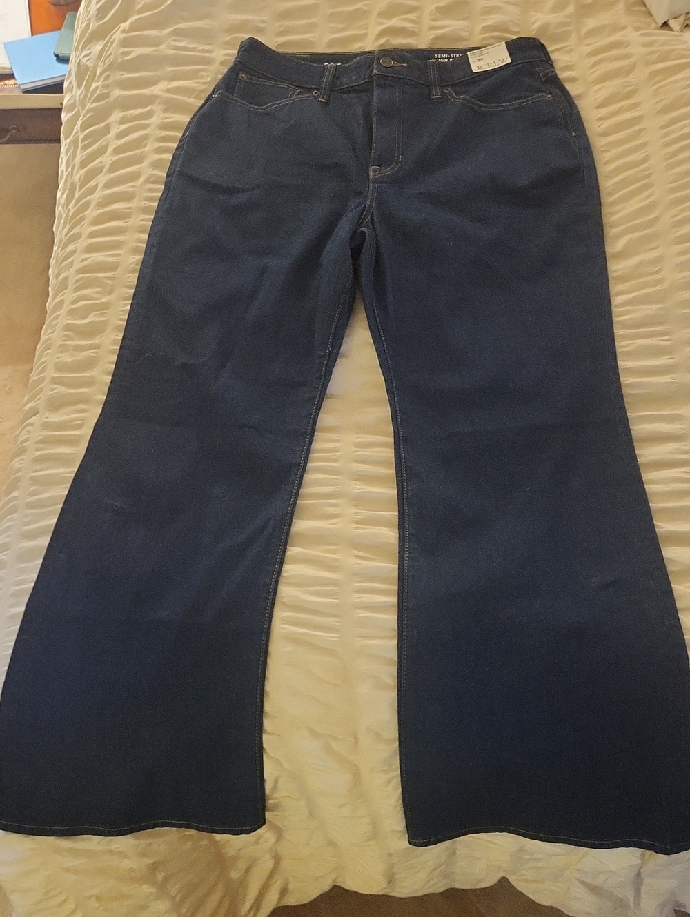 NWT Curvy Cropped Kick Out 31T High Rise Jeans